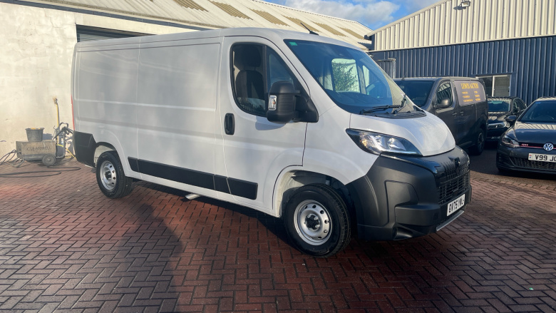 Peugeot Boxer 3500 L2 Diesel 2.2 BlueHDi 140 H1 Van Professional